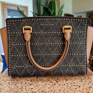 Michael Kors handbag/satchel / crossbody. Great condition!